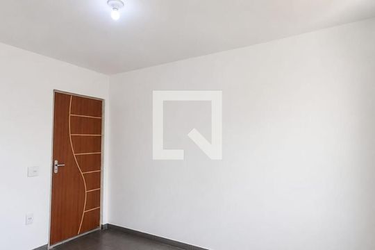 Quarto de apartamento para alugar com 2 quartos, 70m² em Rocha Sobrinho, Mesquita
