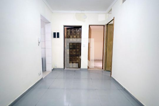 Sala de casa para alugar com 2 quartos, 60m² em Jardim Santo André, Santo André