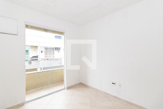 Quarto 1 de casa de condomínio para alugar com 2 quartos, 62m² em Bento Ribeiro, Rio de Janeiro