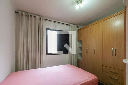 Quarto de apartamento à venda com 2 quartos, 63m² em Vl Cam Mar, São Bernardo do Campo