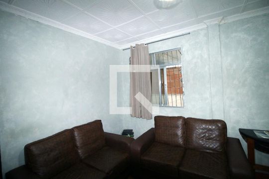 Sala de casa para alugar com 3 quartos, 75m² em Olaria, Rio de Janeiro