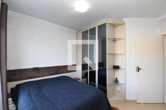 Suíte de casa à venda com 3 quartos, 220m² em Boa Vista, Curitiba