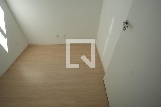 Quarto 1 de apartamento para alugar com 2 quartos, 39m² em Jardim, Santo André