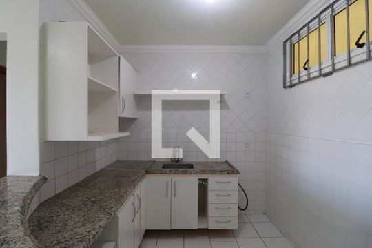 Cozinha  de apartamento para alugar com 1 quarto, 49m² em Nova Ribeirânia, Ribeirão Preto