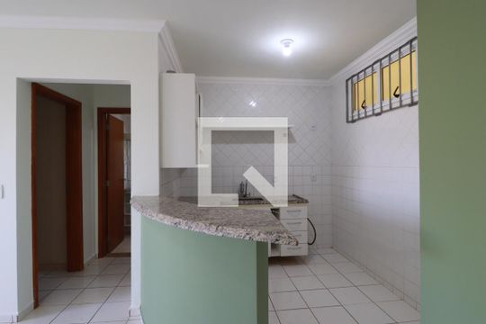 Cozinha  de apartamento para alugar com 1 quarto, 49m² em Nova Ribeirânia, Ribeirão Preto