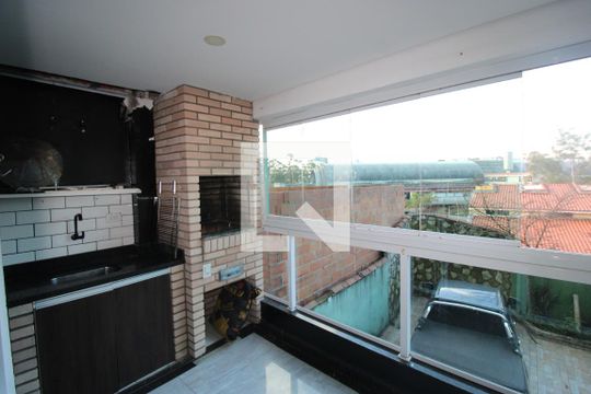 Sala - Varanda de casa para alugar com 4 quartos, 225m² em Vila Carmosina, São Paulo