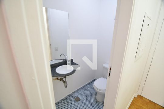 Lavabo de apartamento para alugar com 2 quartos, 77m² em Cambuí, Campinas