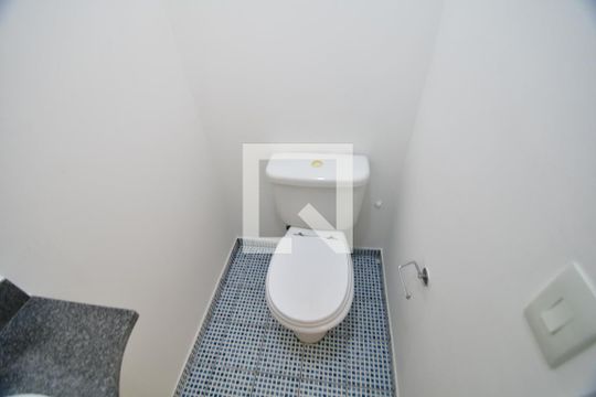 Lavabo de apartamento para alugar com 2 quartos, 77m² em Cambuí, Campinas
