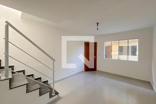 Sala  de casa de condomínio à venda com 2 quartos, 71m² em Jardim Ubirajara, São Paulo