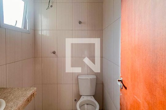 Banheiro da Suíte de casa de condomínio à venda com 3 quartos, 93m² em Jardim Ubirajara, São Paulo