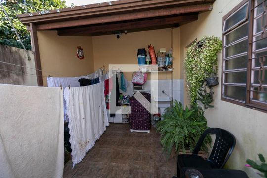 ÁREA DE SERVIÇO de casa à venda com 2 quartos, 216m² em Residencial Terra Nova, Campinas
