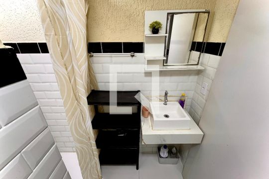 Kitnet/Studio para alugar com 1 quarto, 30m² em Centro, Rio de Janeiro
