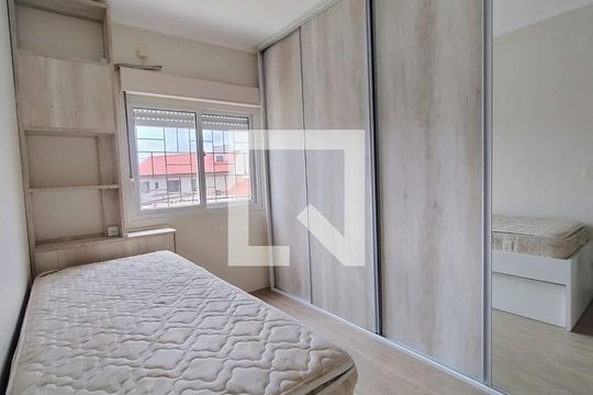 Quarto 1 de apartamento para alugar com 2 quartos, 60m² em Padre Reus, São Leopoldo