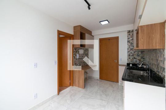 Sala/Cozinha de apartamento para alugar com 1 quarto, 27m² em Jardim Oriental, São Paulo
