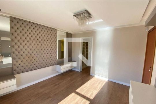 Quarto 1 de casa para alugar com 3 quartos, 180m² em Cadiz, Gravataí