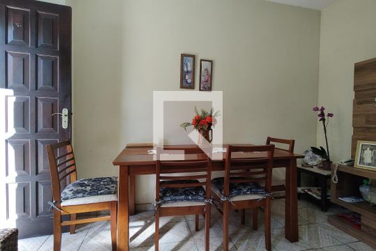 Sala de casa de condomínio à venda com 3 quartos, 213m² em Taquara, Rio de Janeiro