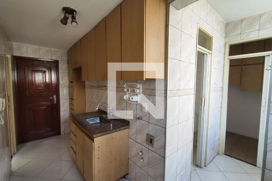 Cozinha de apartamento para alugar com 3 quartos, 67m² em Rocha, Rio de Janeiro