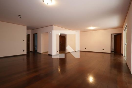 Sala de casa para alugar com 4 quartos, 361m² em Jardim Guedala, São Paulo