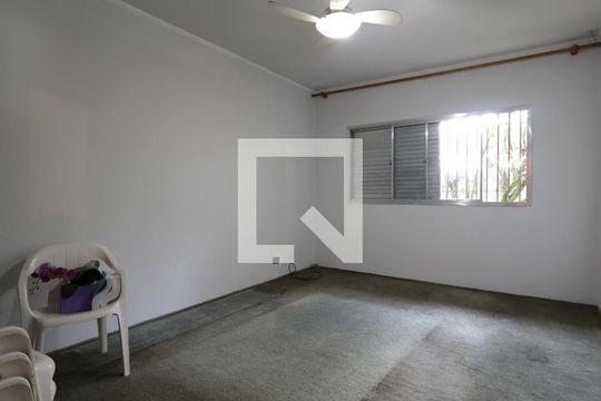Quarto de casa para alugar com 4 quartos, 361m² em Jardim Guedala, São Paulo