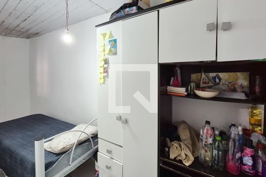 Quarto 2 de casa à venda com 2 quartos, 150m² em Jardim Lavinia, São Bernardo do Campo