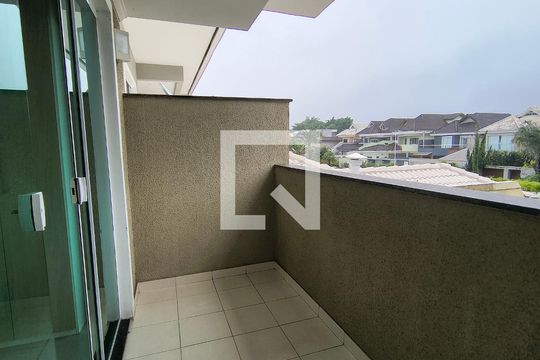 Casa de Condomínio para alugar com 5 quartos, 380m² em Recreio dos Bandeirantes, Rio de Janeiro