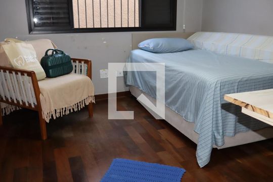 Quarto 1 de casa à venda com 3 quartos, 280m² em Jardim Piqueroby, São Paulo