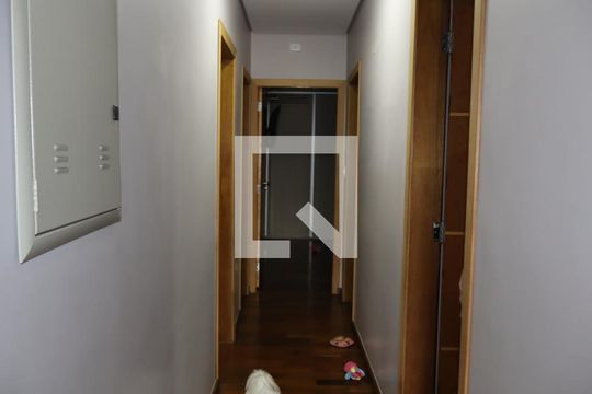 Corredor de casa à venda com 3 quartos, 280m² em Jardim Piqueroby, São Paulo