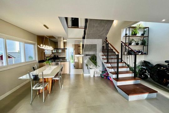 Sala de casa de condomínio para alugar com 4 quartos, 211m² em Centro, Gravataí