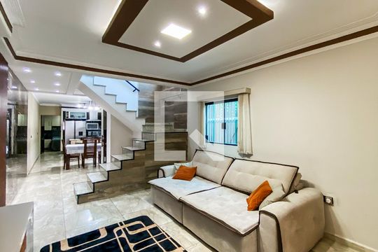 Sala de casa para alugar com 4 quartos, 180m² em Engenheiro Goulart, São Paulo