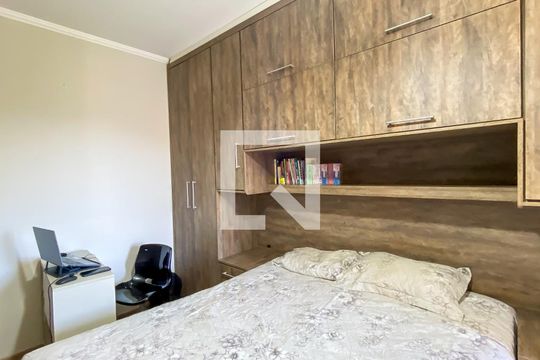 Suite de casa para alugar com 4 quartos, 180m² em Engenheiro Goulart, São Paulo