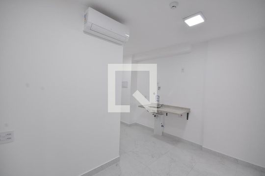 Quarto/Sala de kitnet/studio à venda com 1 quarto, 27m² em Tucuruvi, São Paulo