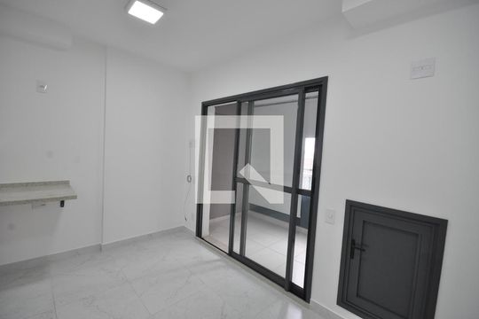 Quarto/Sala de kitnet/studio à venda com 1 quarto, 27m² em Tucuruvi, São Paulo