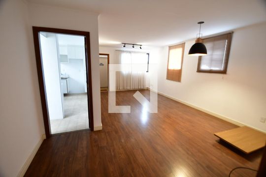 Apartamento para alugar com 2 quartos, 77m² em Vila Itapura, Campinas