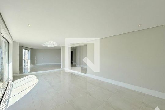 Sala de apartamento à venda com 3 quartos, 207m² em Santo Amaro, São Paulo