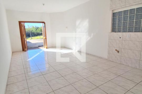 Sala / Cozinha  de casa para alugar com 3 quartos, 70m² em Scharlau, São Leopoldo