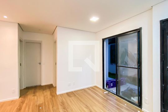 Sala /cozinha de apartamento à venda com 2 quartos, 42m² em Cidade Antônio Estêvão de Carvalho, São Paulo