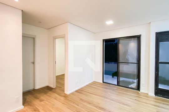 Sala /cozinha de apartamento à venda com 2 quartos, 42m² em Cidade Antônio Estêvão de Carvalho, São Paulo