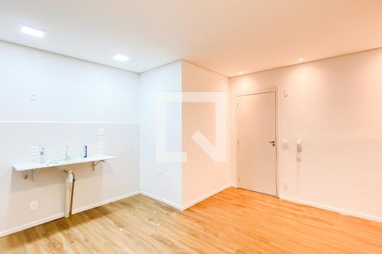 Sala /cozinha de apartamento à venda com 2 quartos, 42m² em Cidade Antônio Estêvão de Carvalho, São Paulo