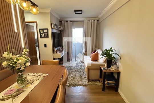 Sala de apartamento à venda com 2 quartos, 52m² em Vila Augusta, Guarulhos