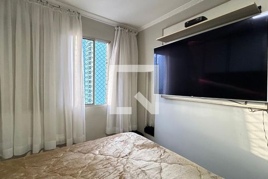 Quarto 1 de apartamento à venda com 2 quartos, 52m² em Vila Augusta, Guarulhos