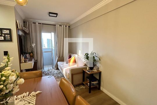 Sala de apartamento à venda com 2 quartos, 52m² em Vila Augusta, Guarulhos