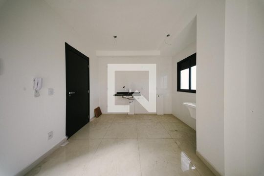 Sala/cozinha de apartamento à venda com 2 quartos, 47m² em Vila Nhocuné, São Paulo