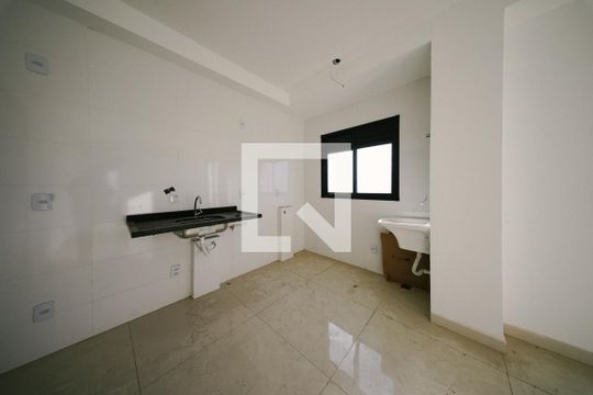 Sala/cozinha de apartamento à venda com 2 quartos, 47m² em Vila Nhocuné, São Paulo