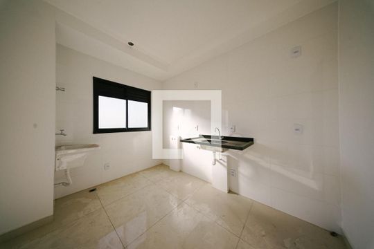 Sala/Cozinha e Área de Serviço de apartamento para alugar com 2 quartos, 47m² em Vila Nhocuné, São Paulo