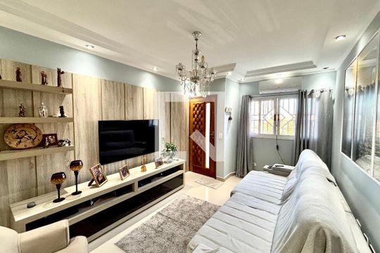 Sala de casa à venda com 4 quartos, 180m² em Cidade Patriarca, São Paulo