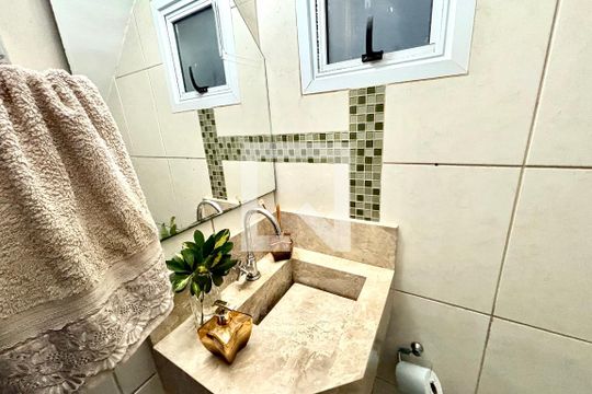 Lavabo de casa à venda com 4 quartos, 180m² em Cidade Patriarca, São Paulo