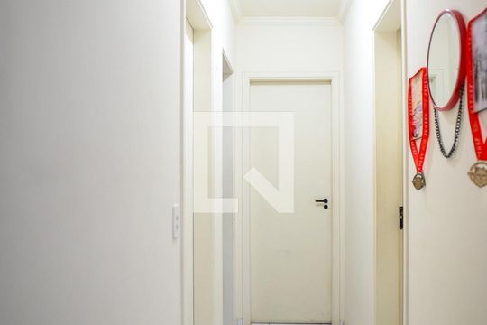 Corredor de apartamento para alugar com 3 quartos, 75m² em Vila da Saúde, São Paulo