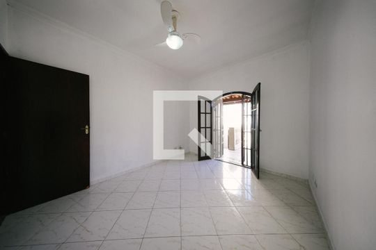 Quarto 2 de casa à venda com 2 quartos, 70m² em Vila Paulistania, São Paulo