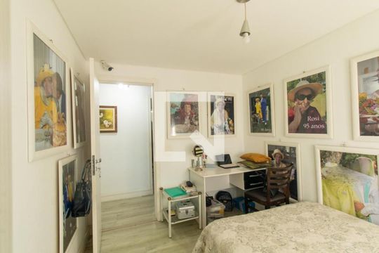 Quarto 1 de apartamento para alugar com 4 quartos, 120m² em Bacacheri, Curitiba