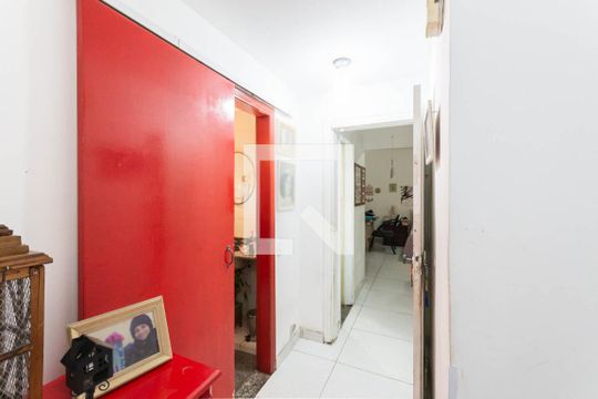Corredor de casa à venda com 2 quartos, 118m² em Grajaú, Rio de Janeiro